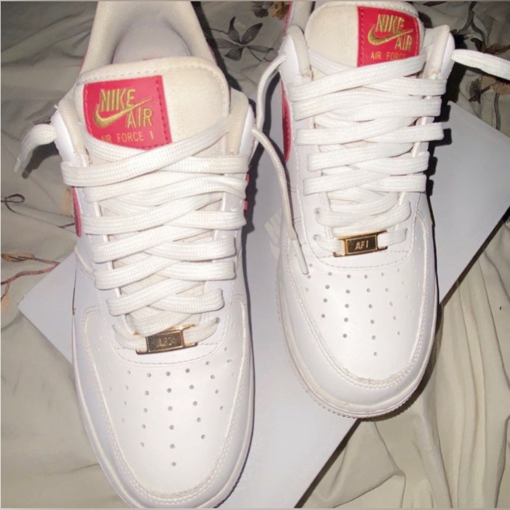 Nike Air Force 1 Low Essential